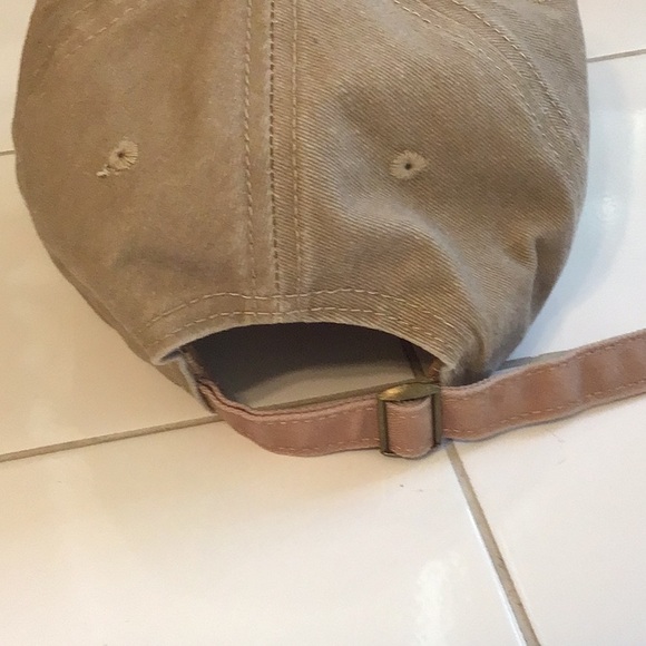 ‘Yellowstone’ Embroidered Baseball Cap/Tumbler Combo - Picture 4 of 9